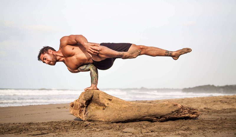 یوگا بهترین ورزش برای بالابردن قدرت بدنی